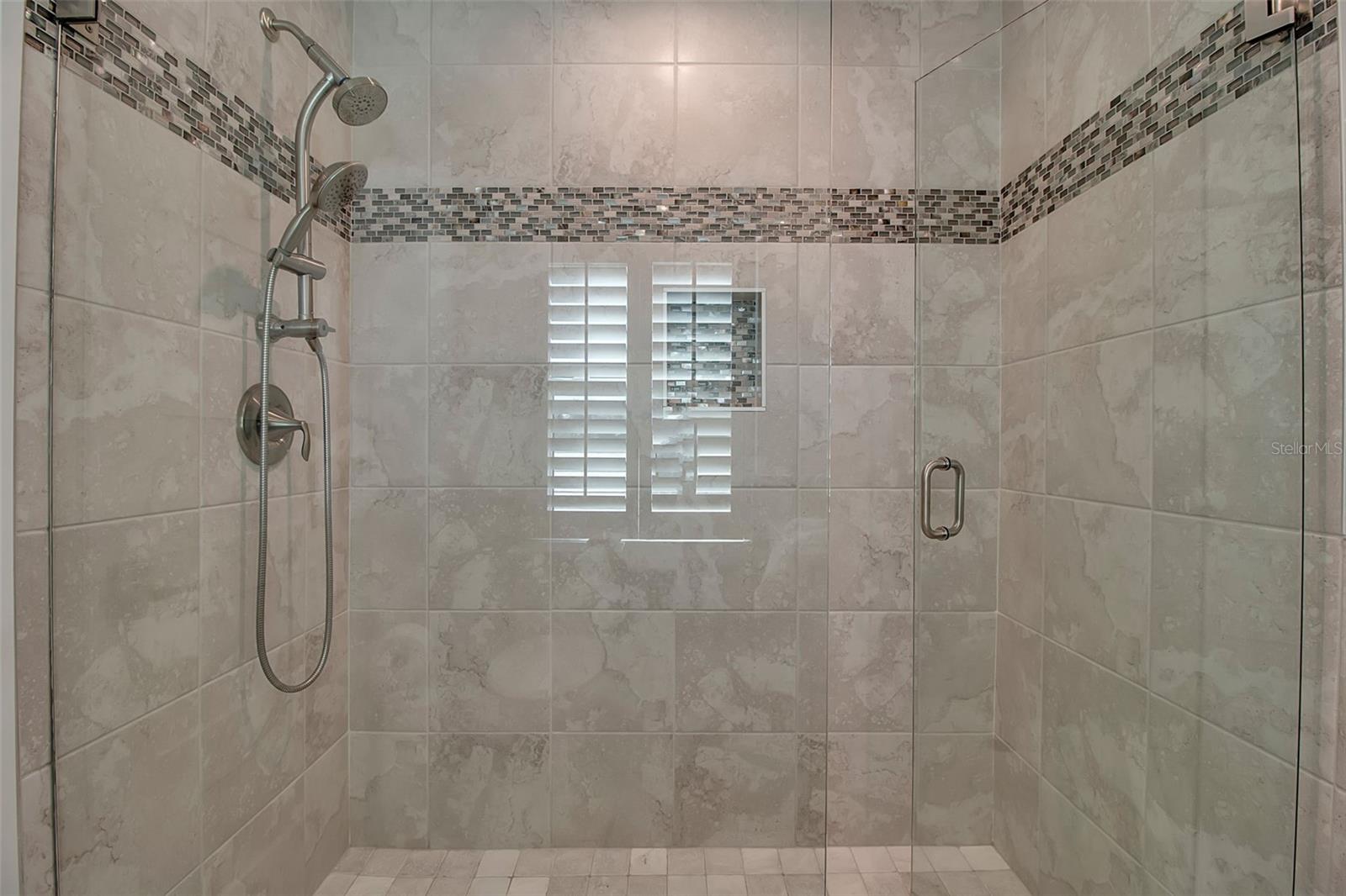 HARBOR HOUSE WEST - Residential