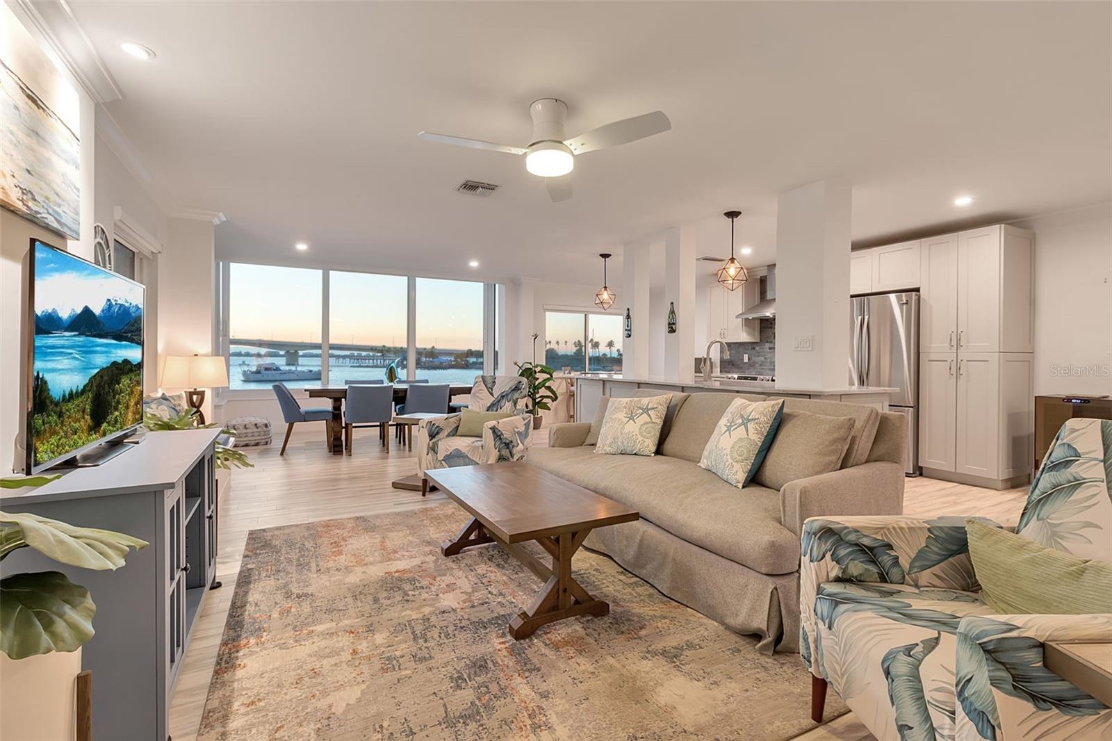 226 GOLDEN GATE POINT 21