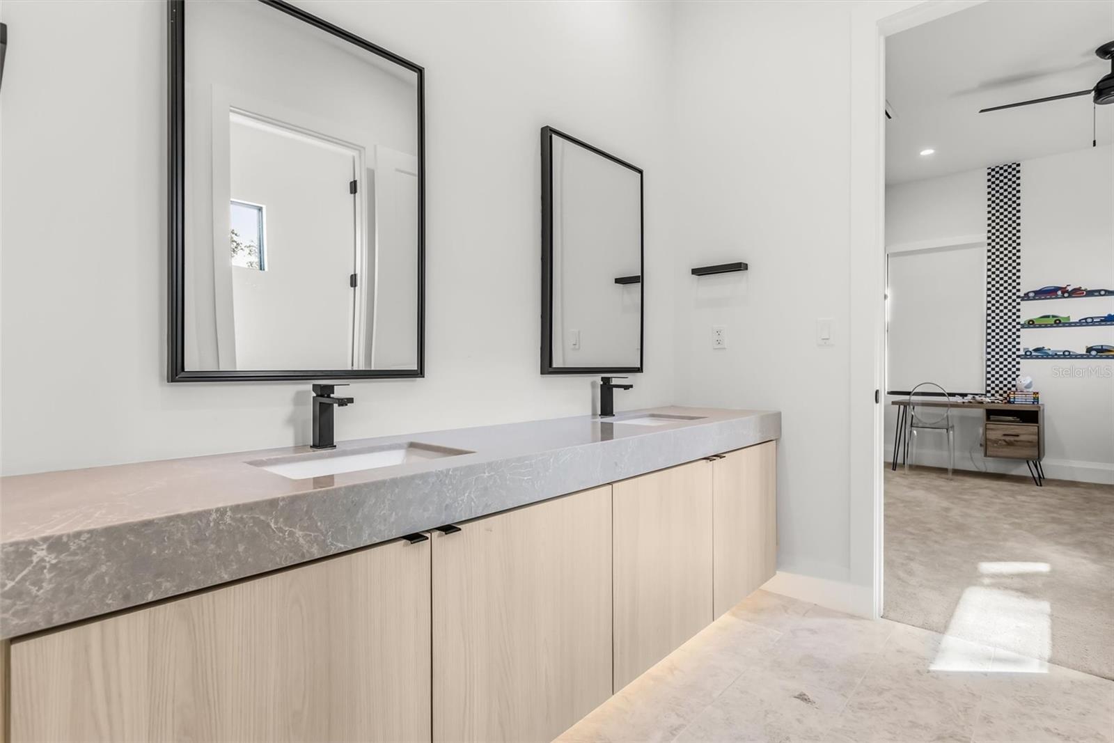 VERGE HELEN MINOR SUBDIVISION - Residential