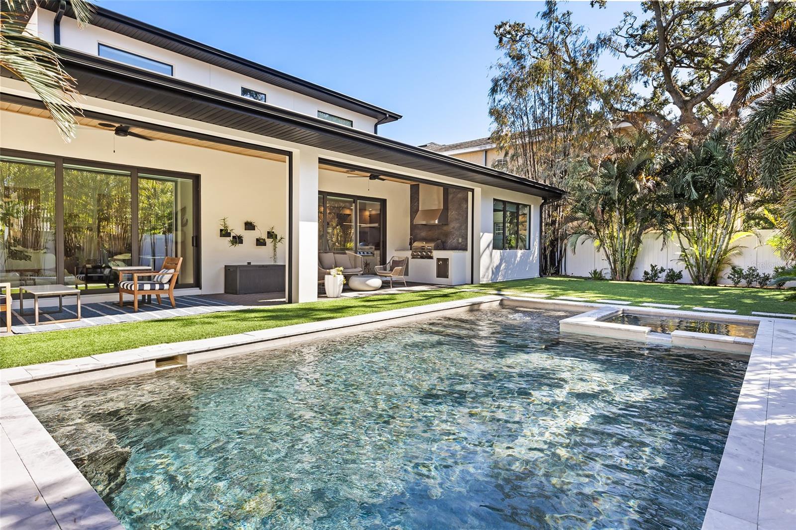 VERGE HELEN MINOR SUBDIVISION - Residential