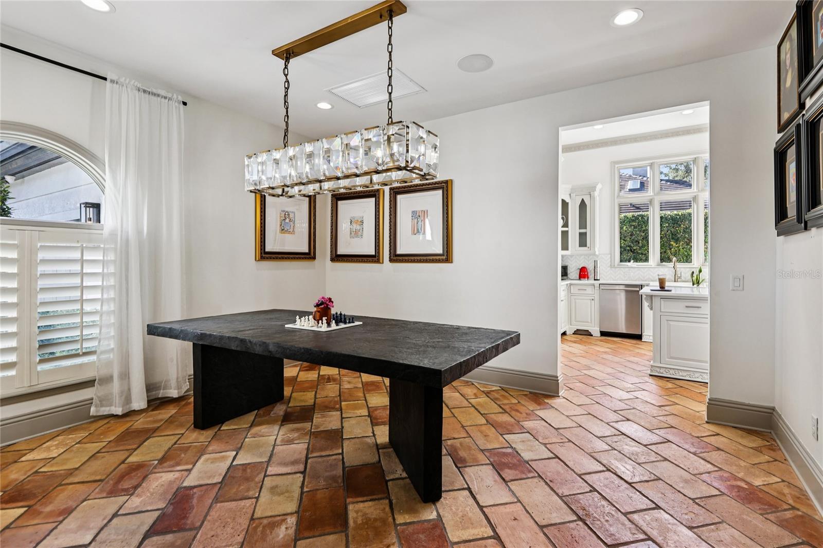 ISLEWORTH - Residential Lease