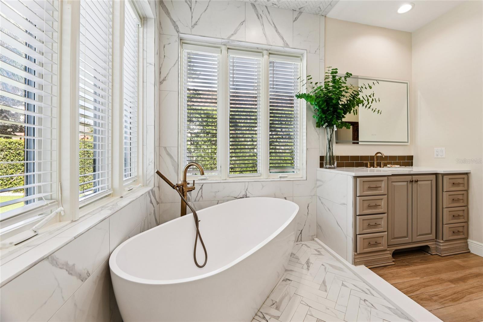 ISLEWORTH - Residential Lease