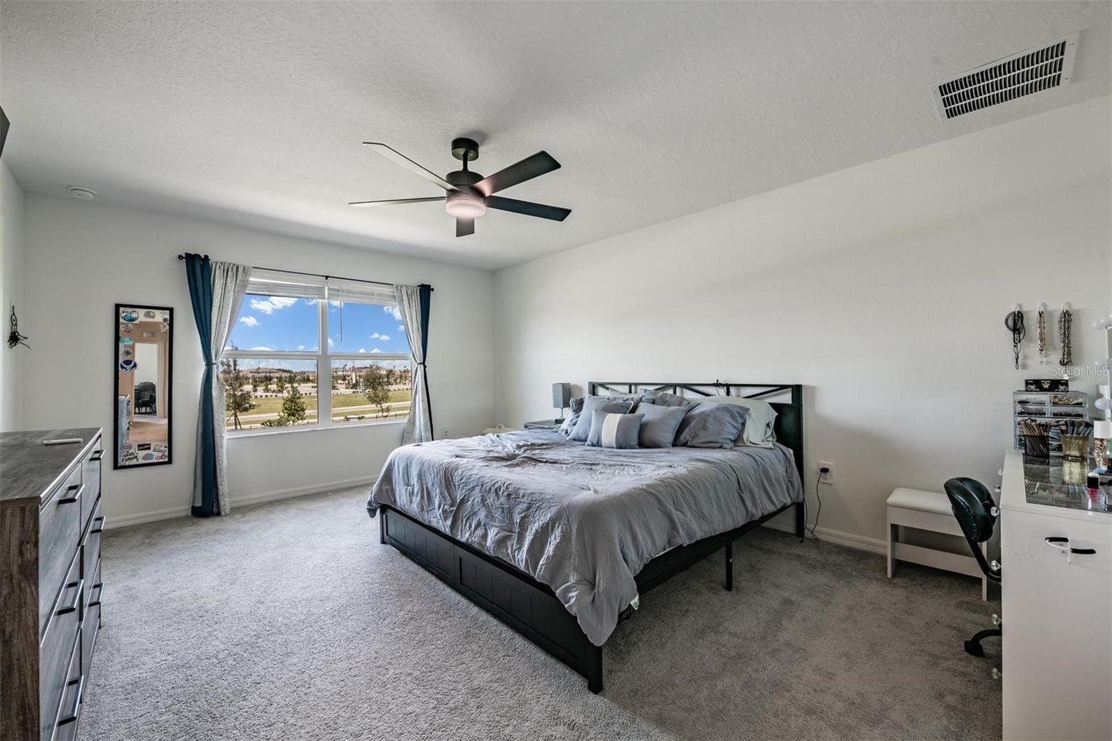 SEAIRE TOWNHOMES - Residential