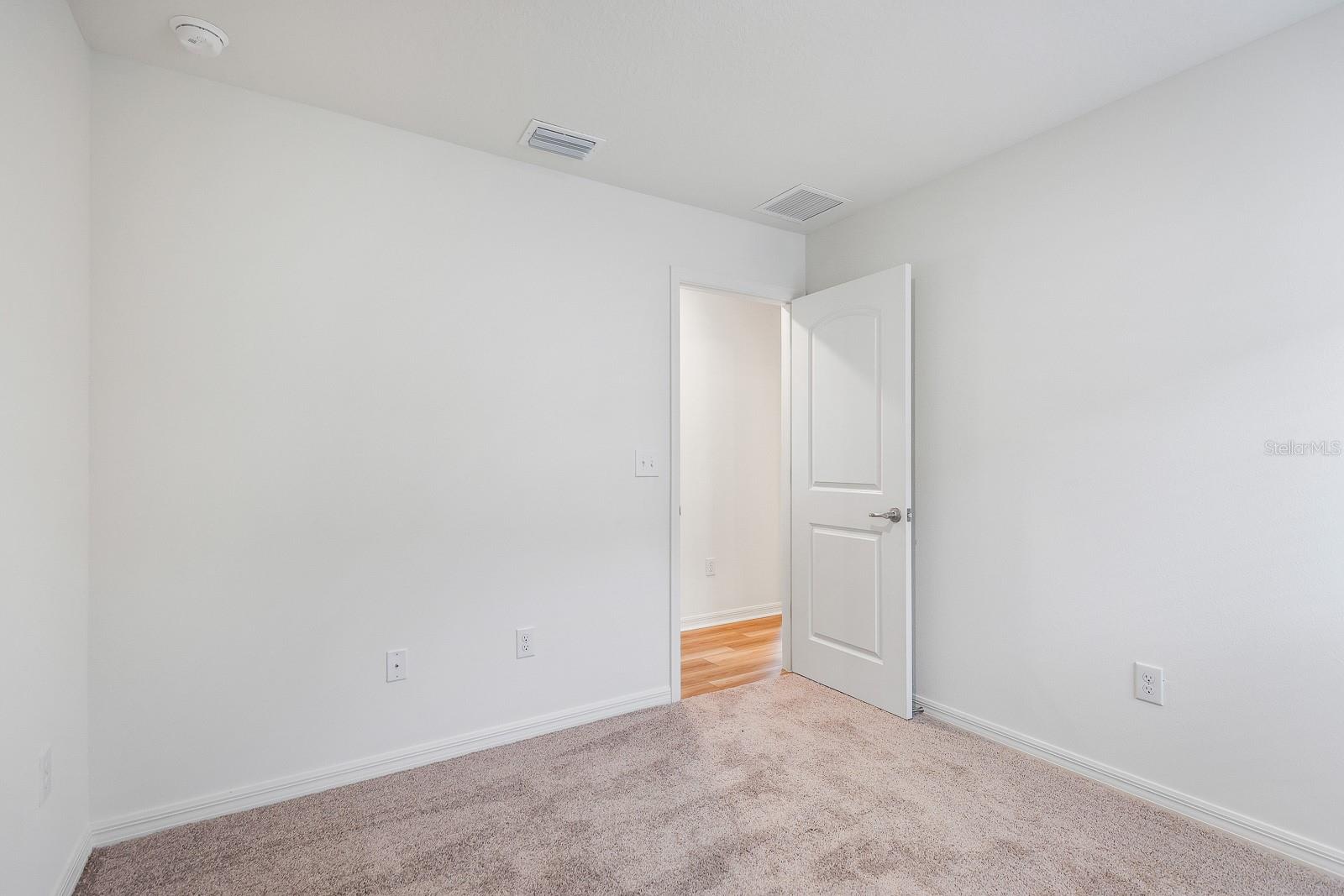 0772500; PEPPER GROVE PH I; LOT 20; PB 0085/0196 - Residential Lease