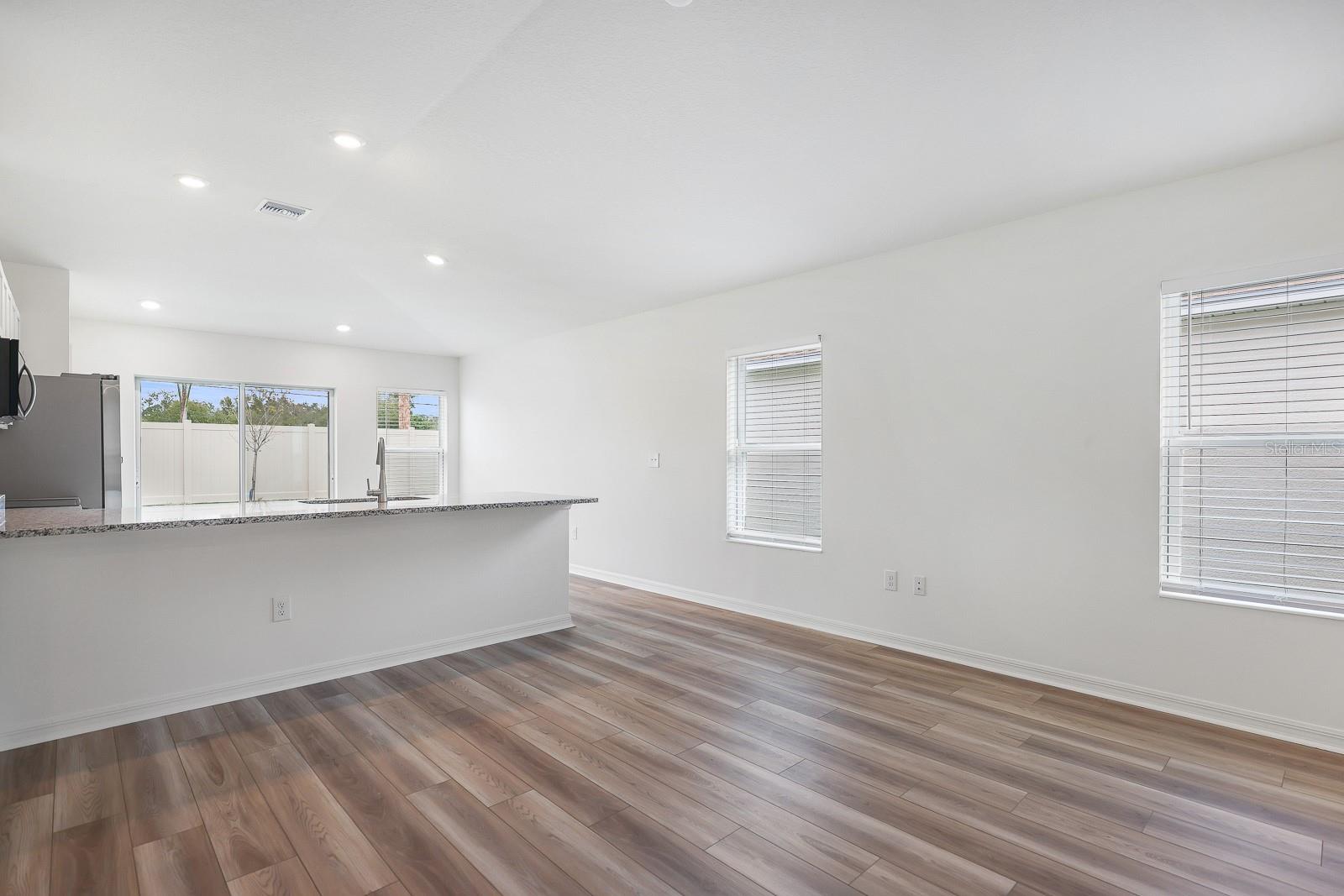 0772500; PEPPER GROVE PH I; LOT 20; PB 0085/0196 - Residential Lease