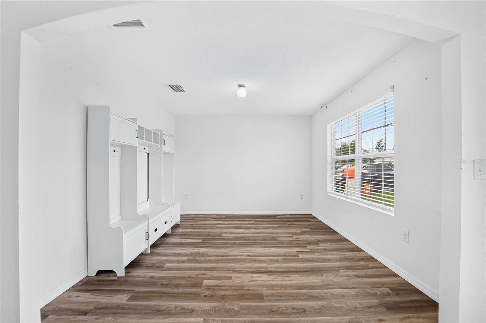 879 NW 251ST DRIVE