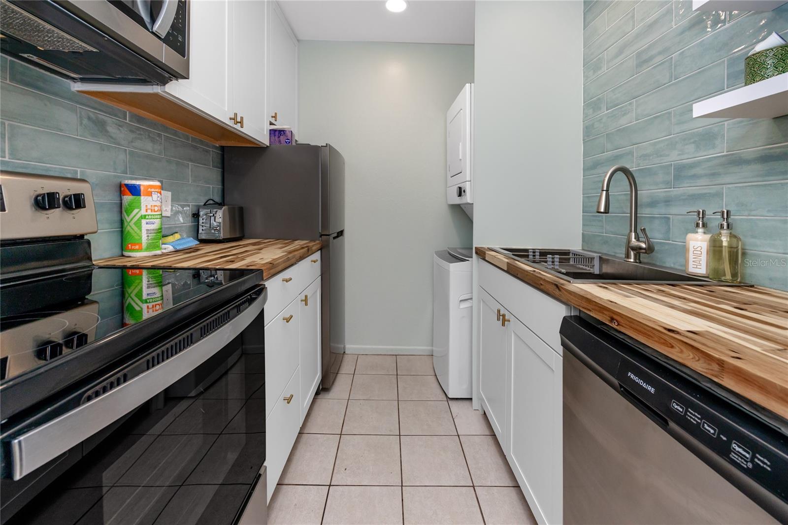 MADEIRA BEACH YACHT CLUB CONDO - Residential