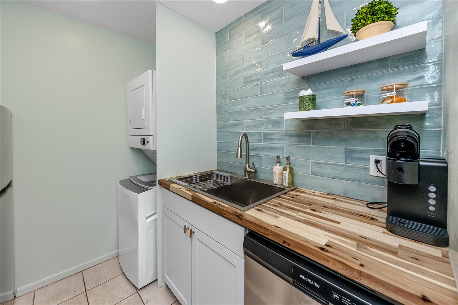 MADEIRA BEACH YACHT CLUB CONDO - Residential