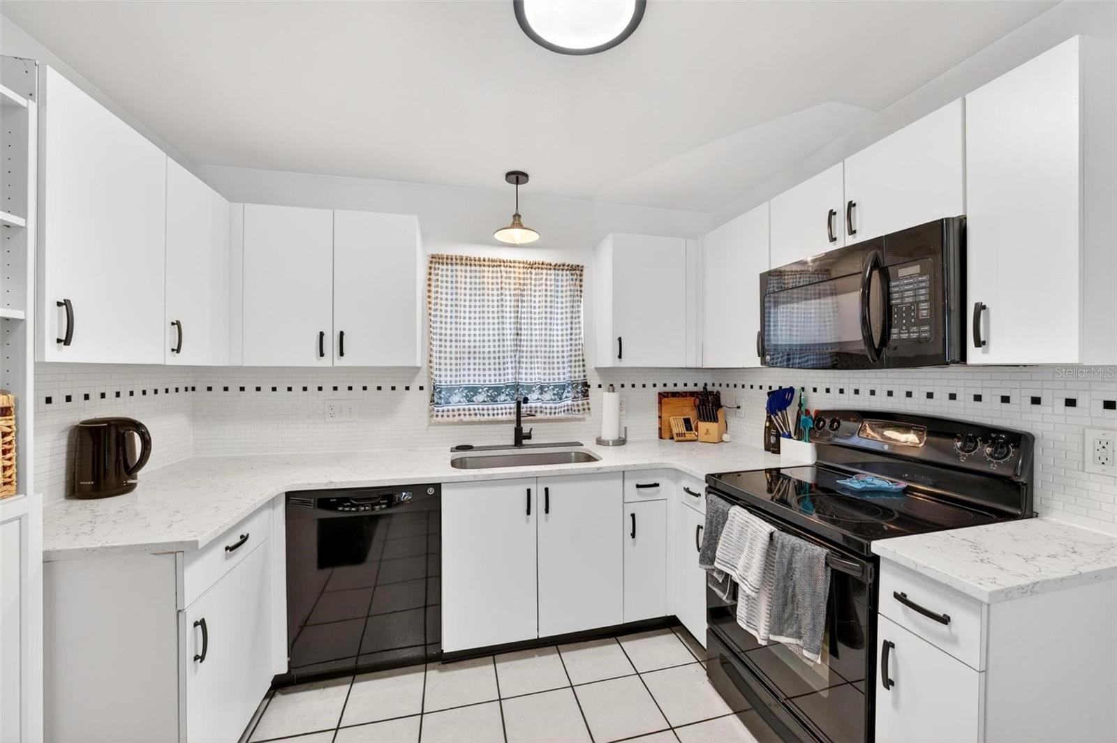 SUTTON RIDGE PH 03 UNIT 03 - Residential