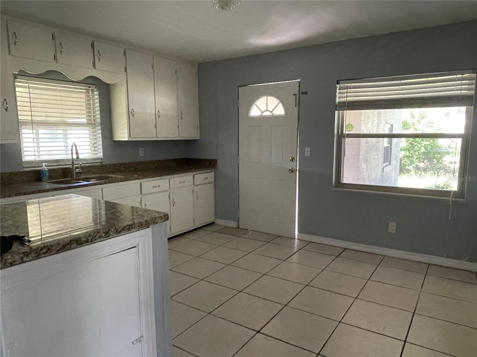 1312 SIMMONS ROAD