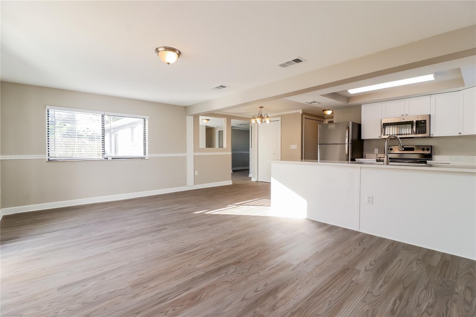 HILLANDALE UNIT 02 - Residential Lease