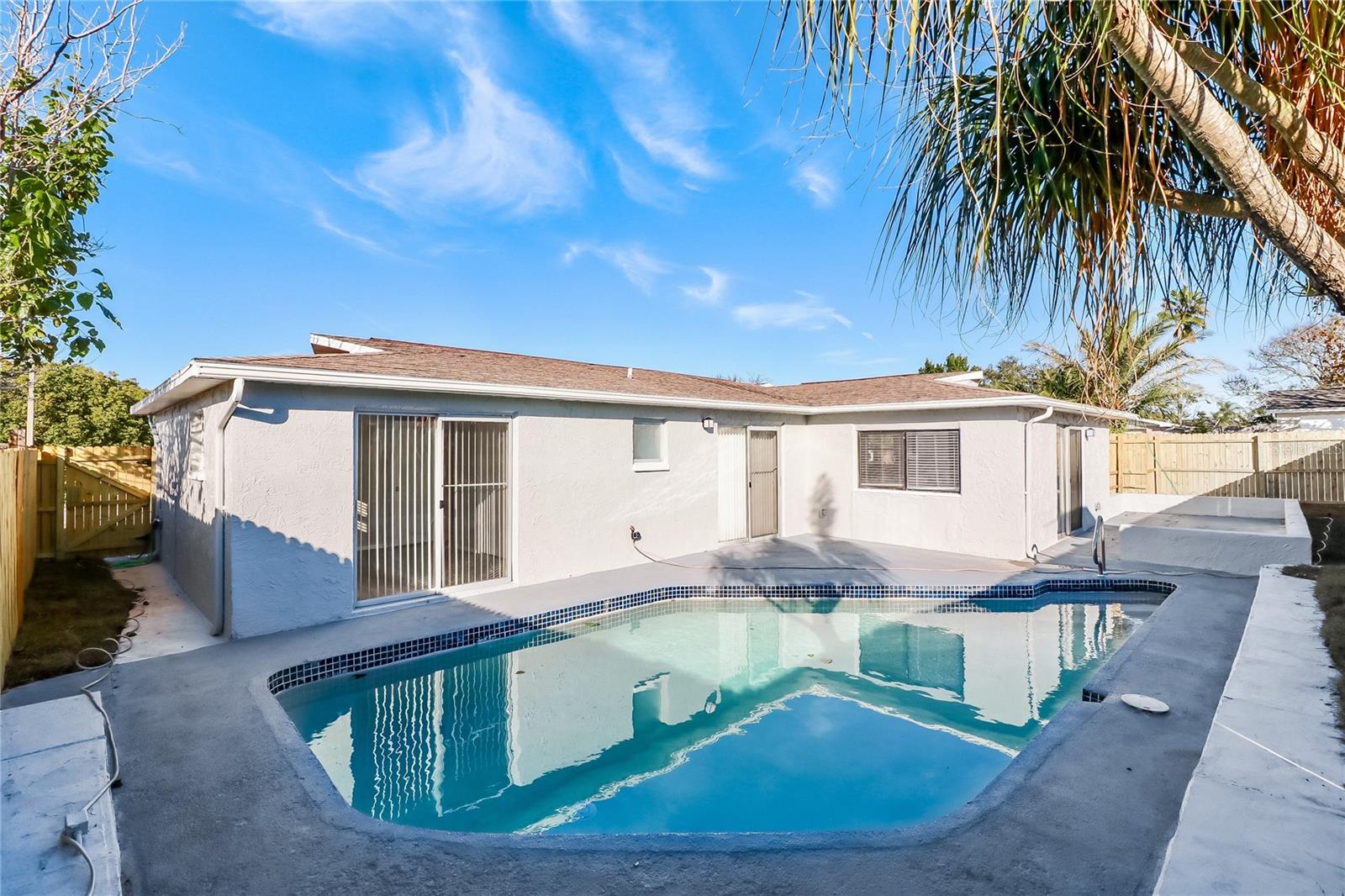 HILLANDALE UNIT 02 - Residential Lease