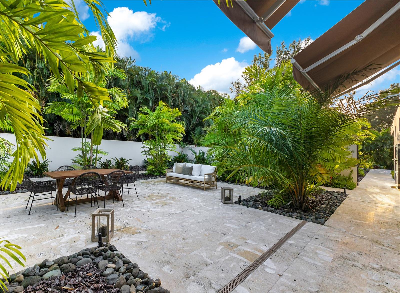 DORADO BEACH ESTATES - Residential