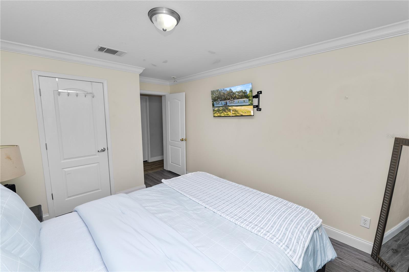 BELMONT WOODS - Residential