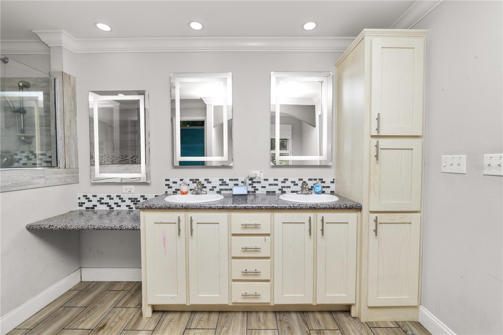 BELMONT WOODS - Residential