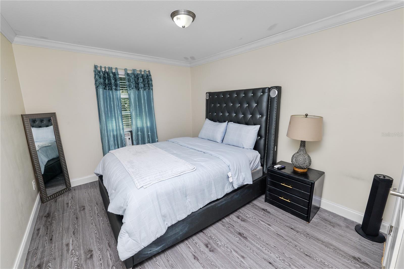 BELMONT WOODS - Residential