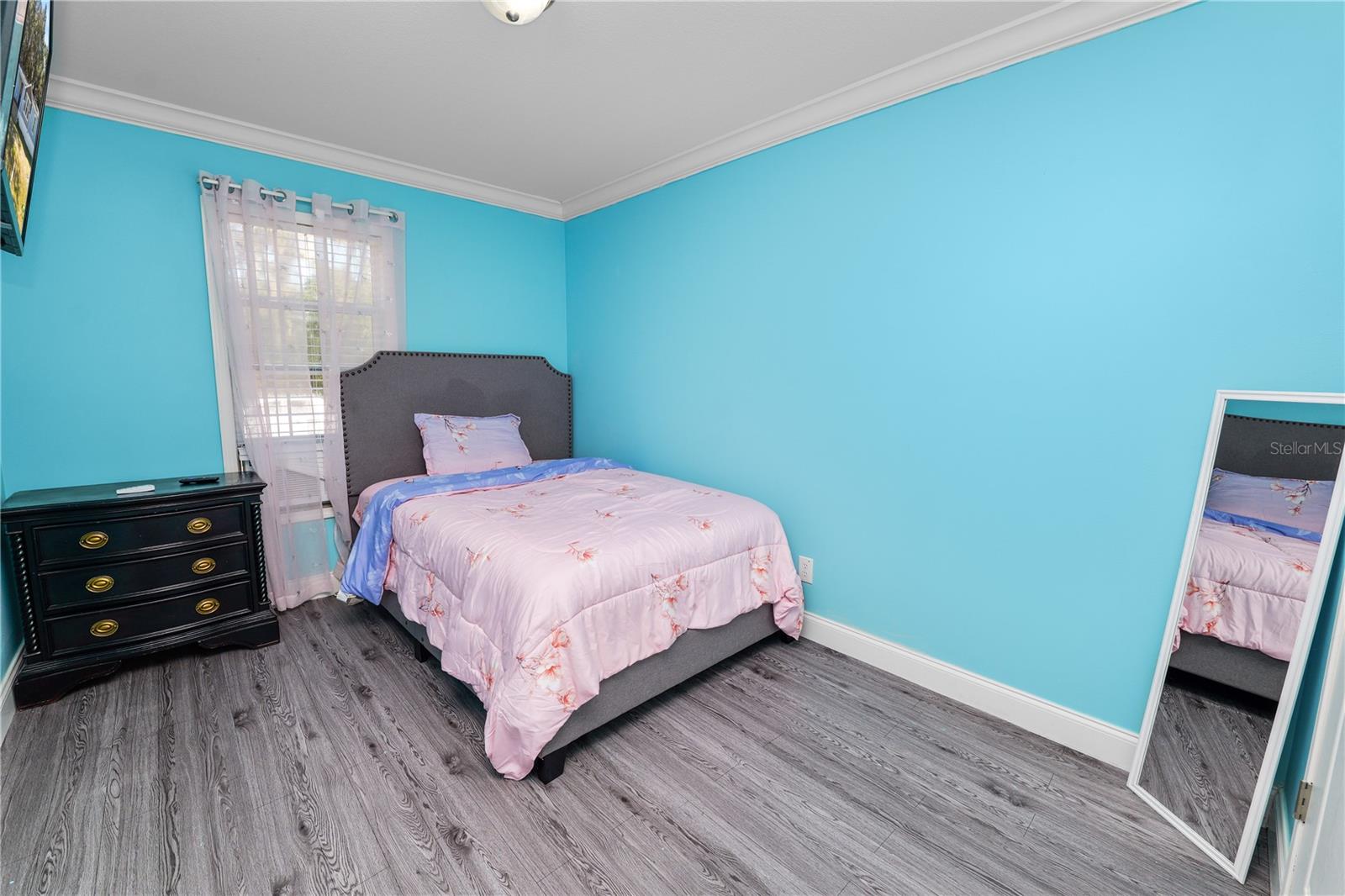 BELMONT WOODS - Residential