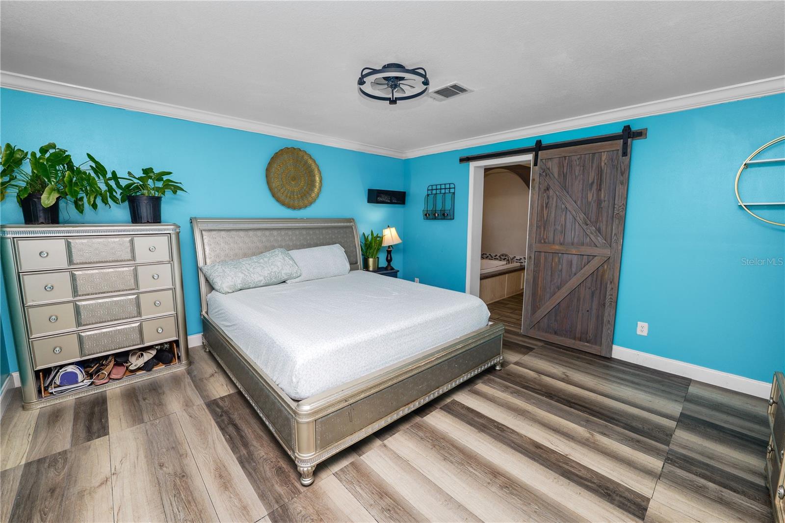 BELMONT WOODS - Residential