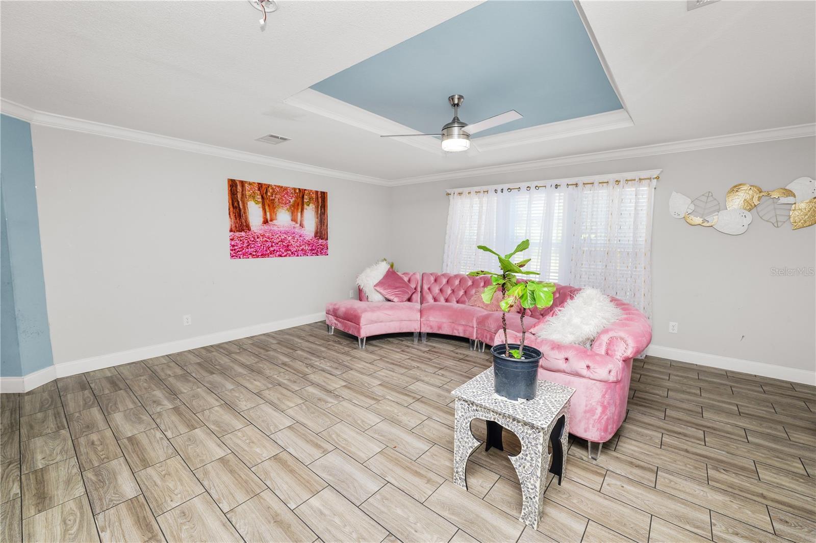 BELMONT WOODS - Residential