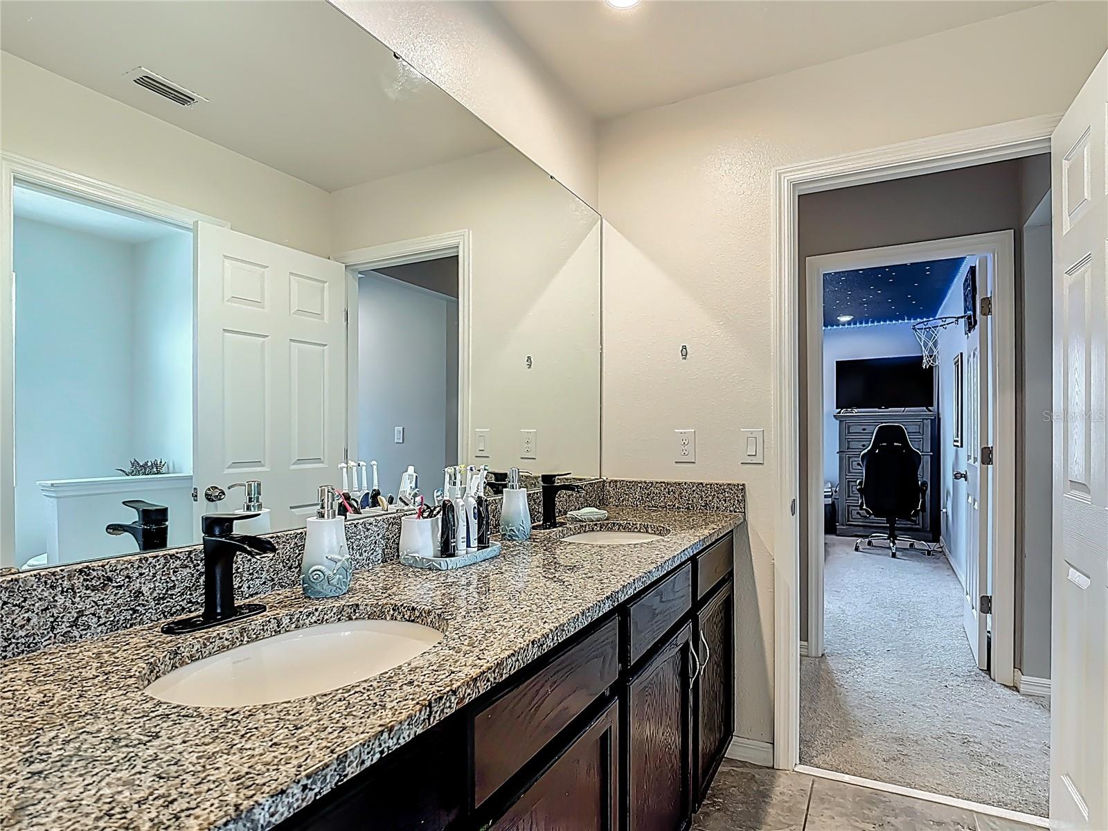 TAPESTRY PH 5 - Residential