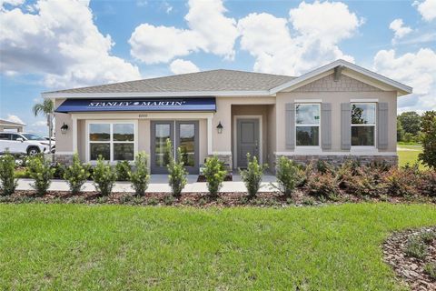 A home in DELAND