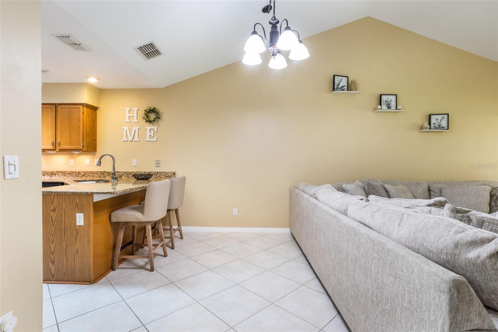 TOWNHOMES OF VILLAGE GREEN - Residential