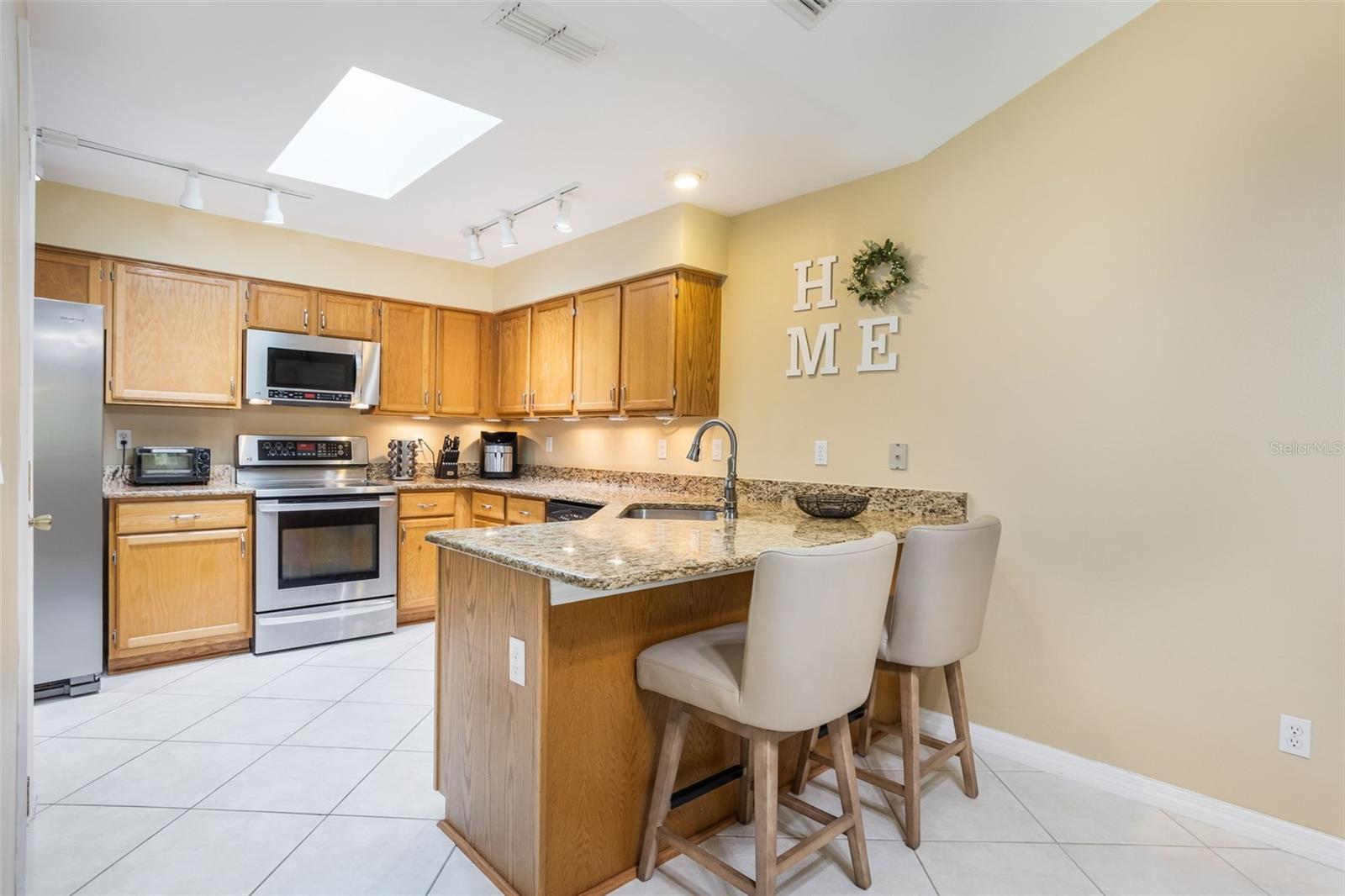 TOWNHOMES OF VILLAGE GREEN - Residential