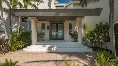 A home in LONGBOAT KEY