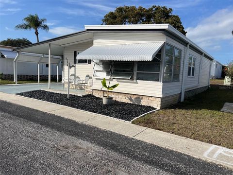 576 QUEEN PALM STREET LARGO FL 33778