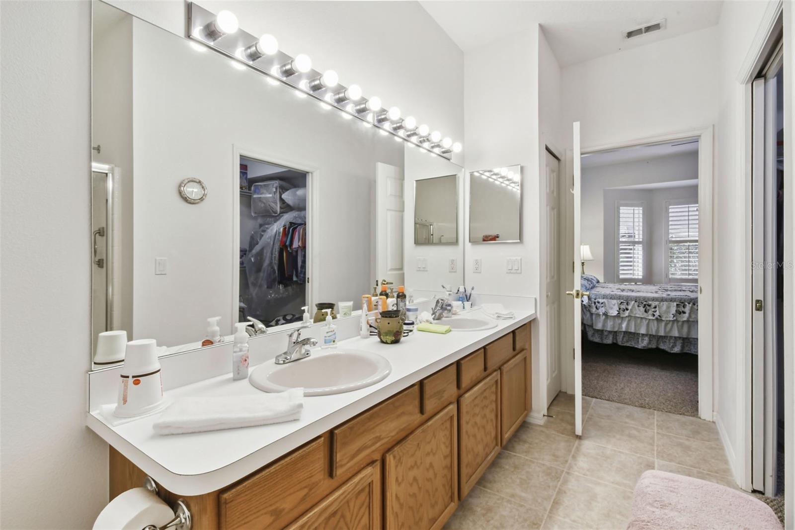 GROVES PH 02 CLUB VILLAS - Residential