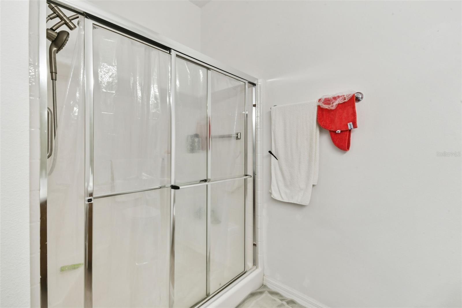 GROVES PH 02 CLUB VILLAS - Residential