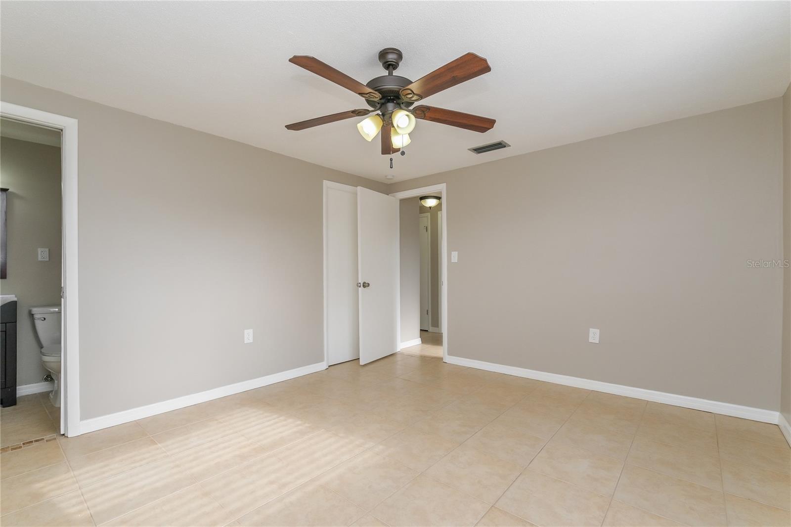 HOLIDAY LAKE ESTATES - Residential Lease