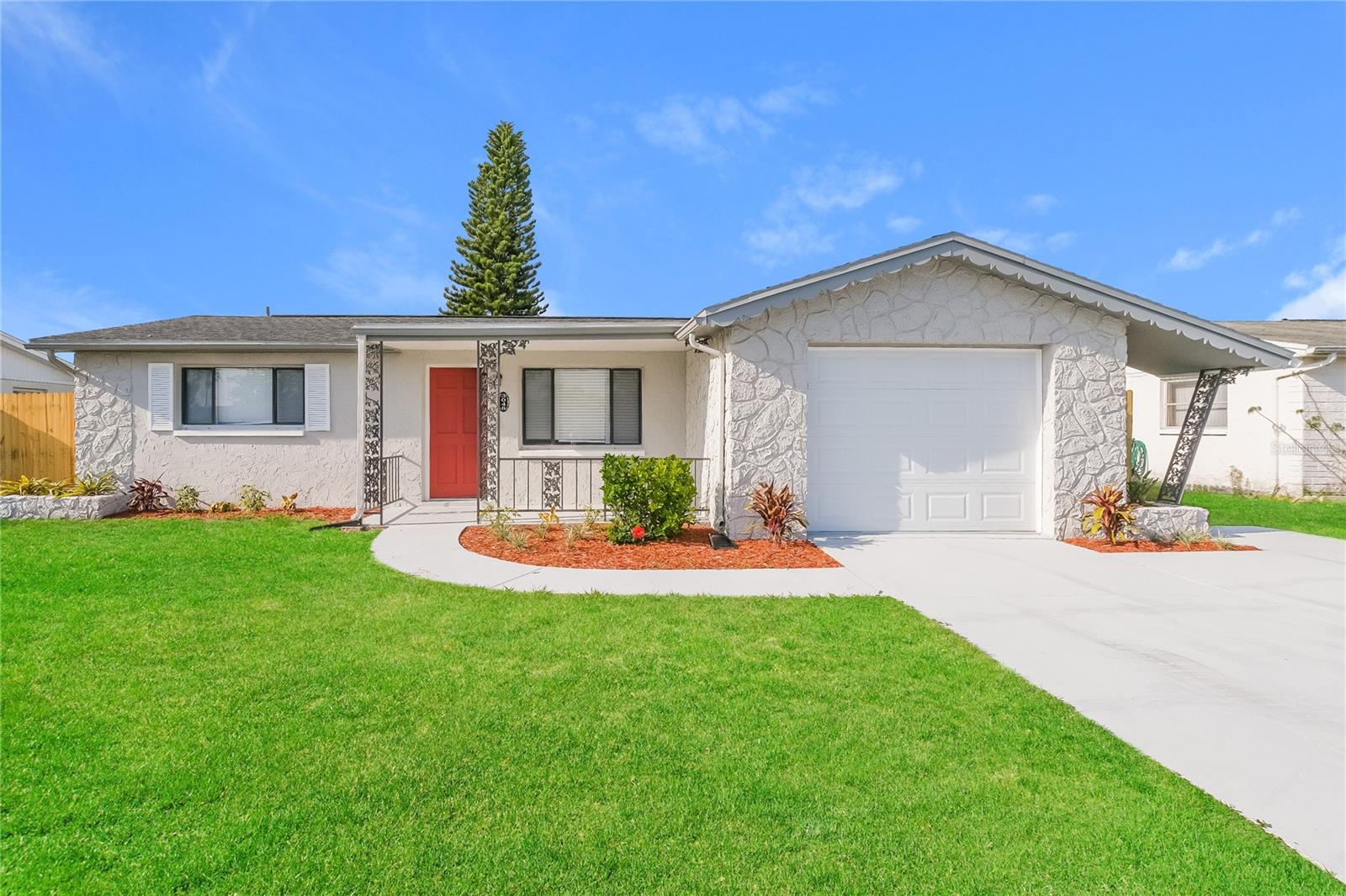 HOLIDAY LAKE ESTATES - Residential Lease