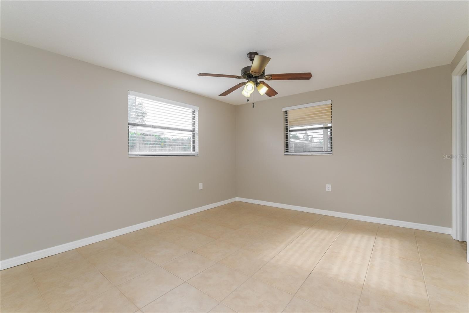 HOLIDAY LAKE ESTATES - Residential Lease