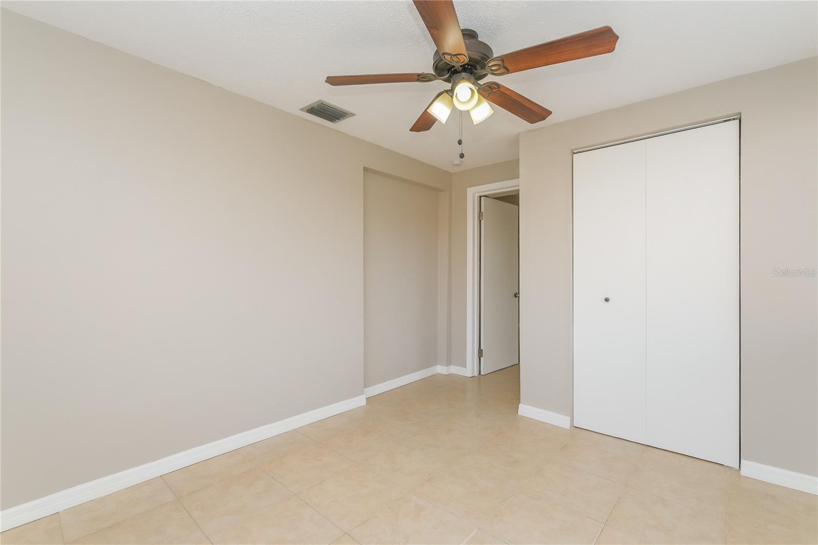 HOLIDAY LAKE ESTATES - Residential Lease