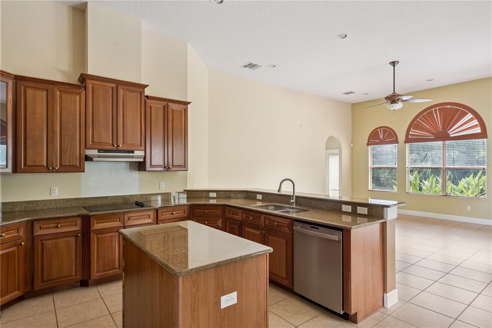 LIVE OAK RESERVE UNIT THREE - Residential