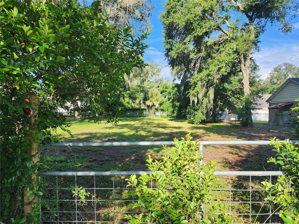Photo of 1309 Amaryllis Drive, Brandon, FL 33510 (MLS # TB8542624)