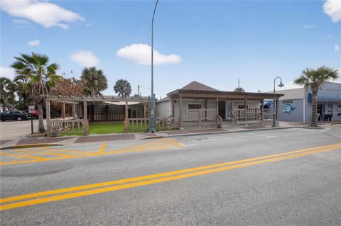 Photo of 411 Flagler Avenue #B, New Smyrna Beach, FL 32169 (MLS # NS1087884)