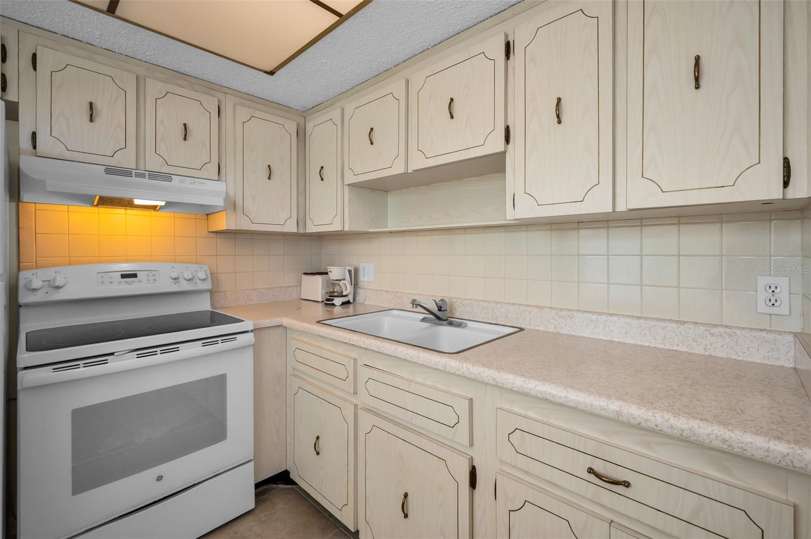 HEATHER LAKE APTS CONDO - Residential