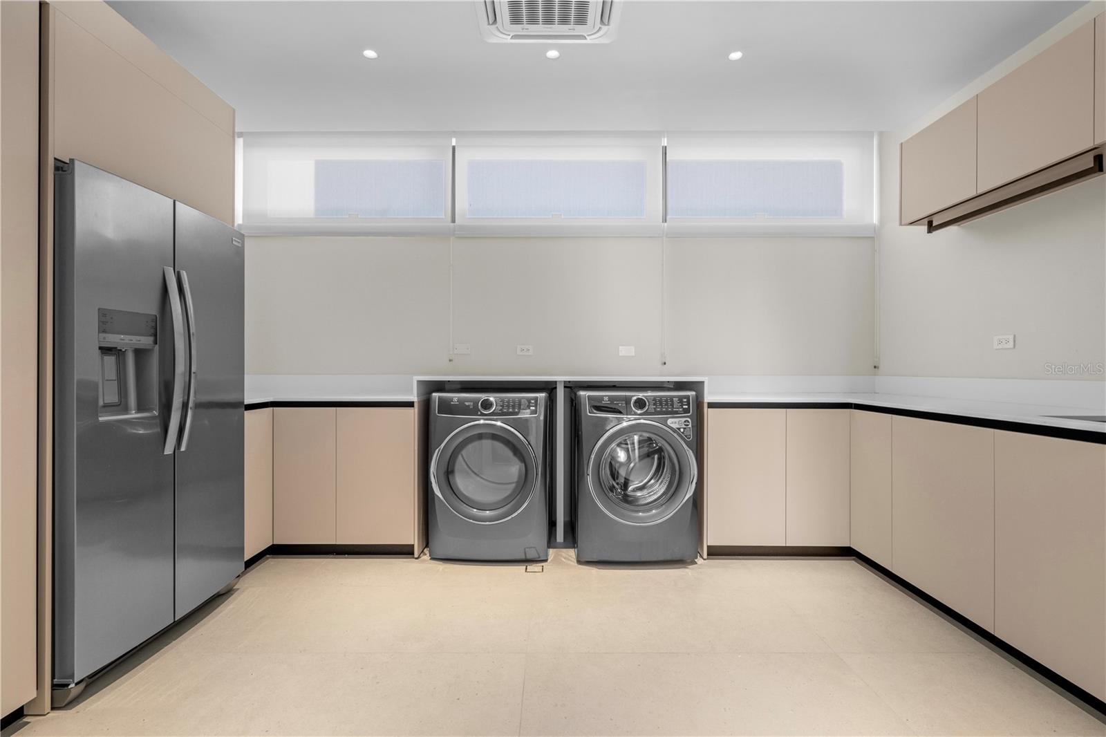 DORADO COUNTRY ESTATES - Residential