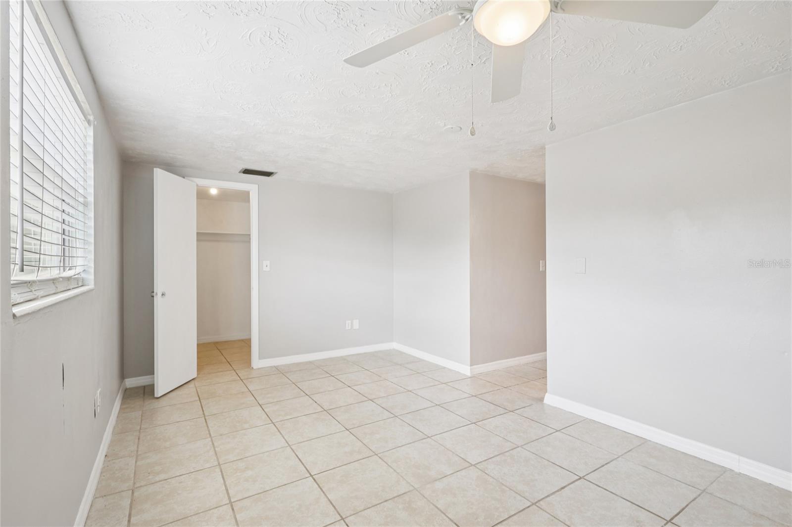 ALOHA GARDENS - Residential