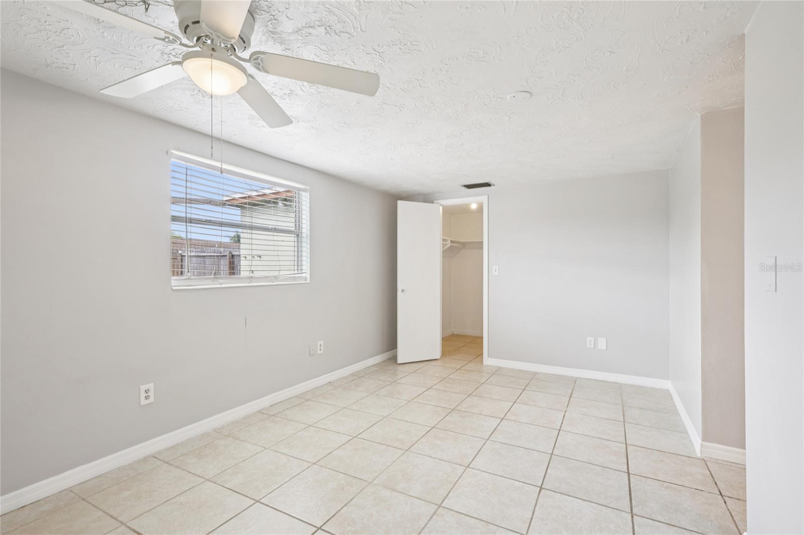 ALOHA GARDENS - Residential