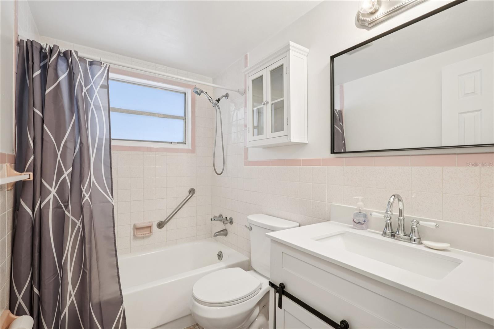 ALOHA GARDENS - Residential