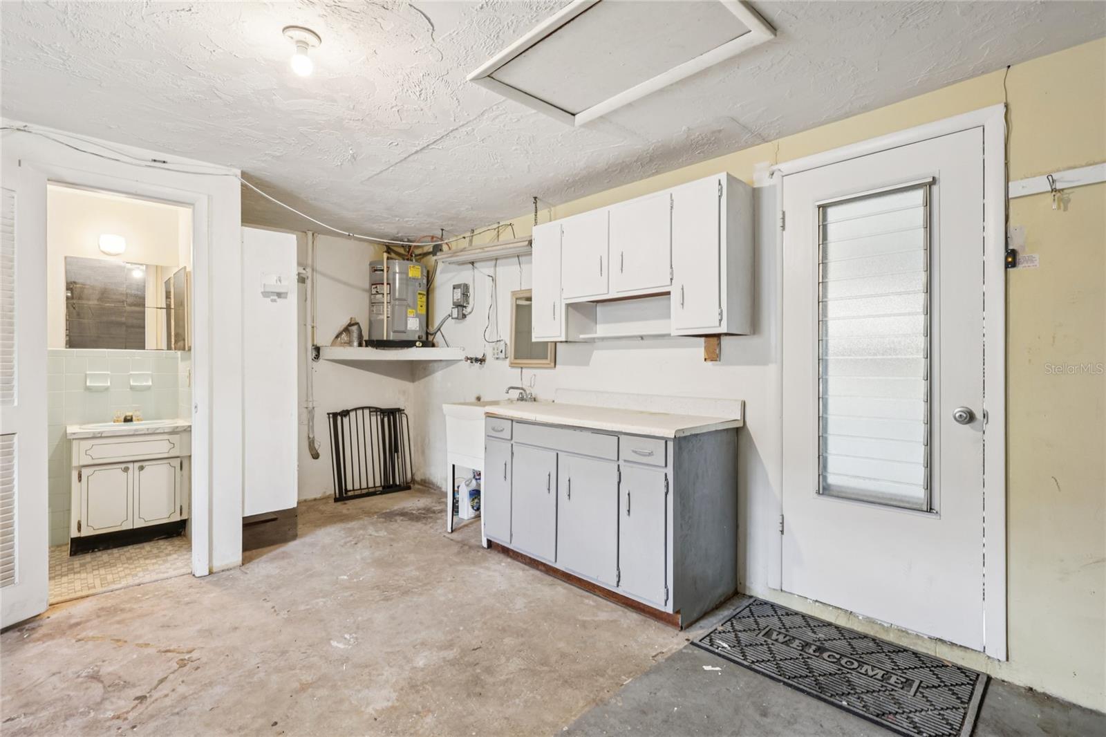 ALOHA GARDENS - Residential