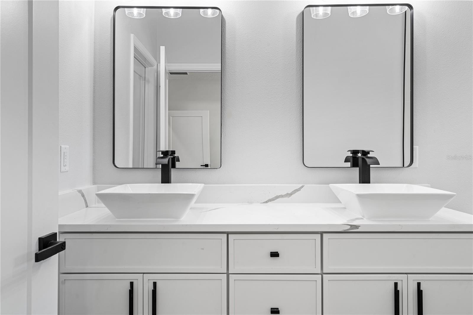 CHIEFLAND COUNTRY ESTATES - Residential