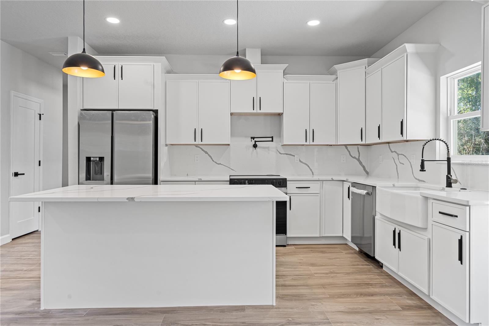 CHIEFLAND COUNTRY ESTATES - Residential