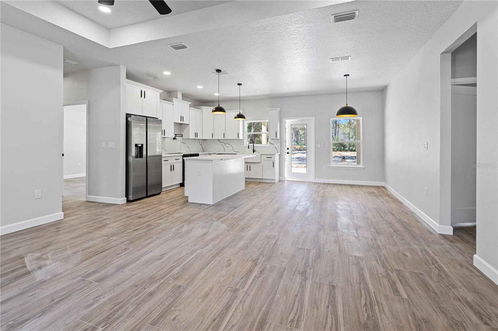 CHIEFLAND COUNTRY ESTATES - Residential