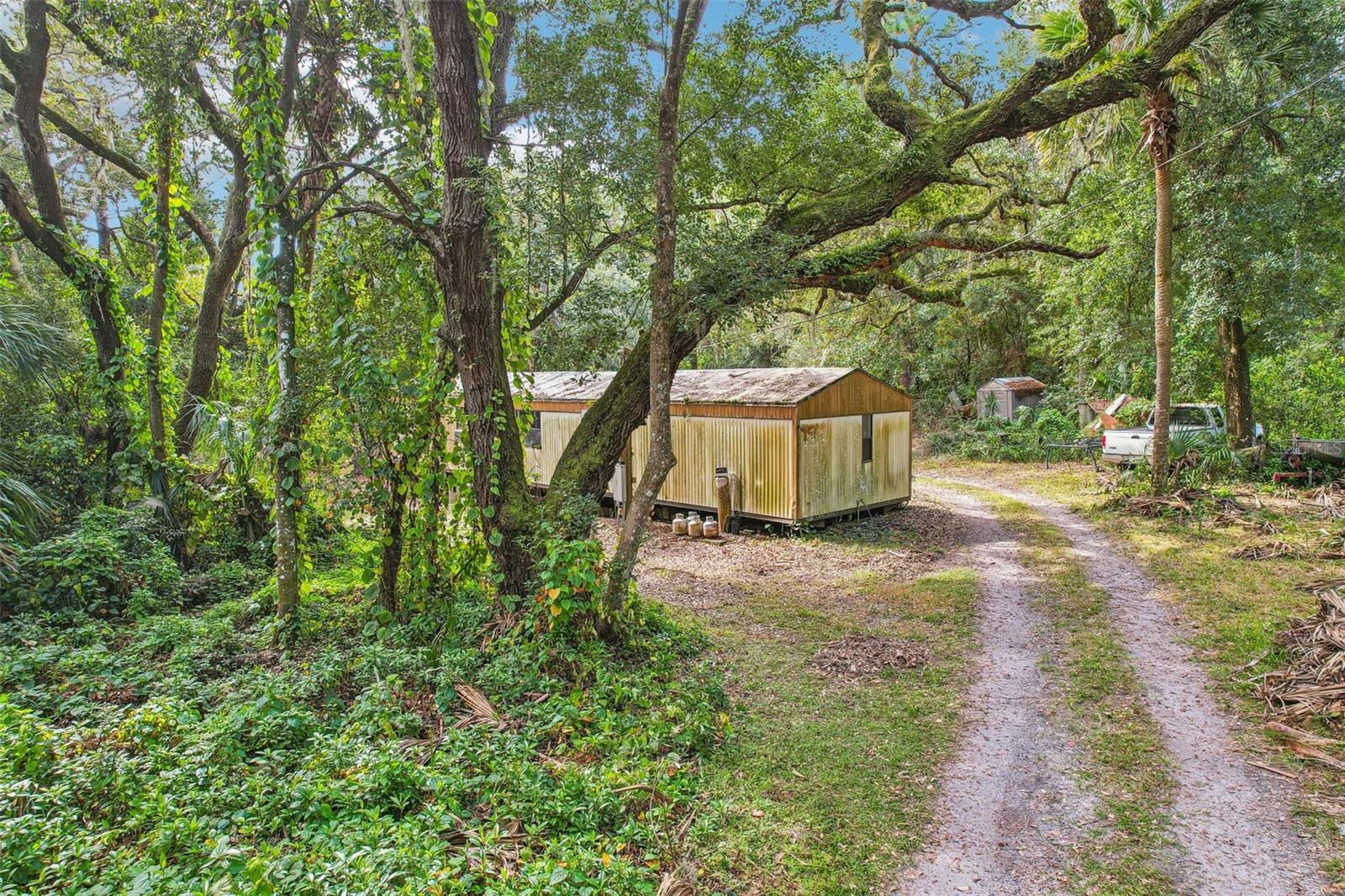 932 COUNTRY CLUB ROAD