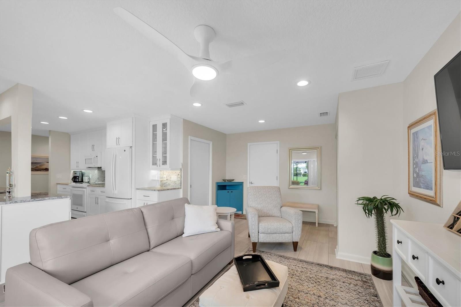 VILLAGE GREEN OF BRADENTON SEC 8 - Residential