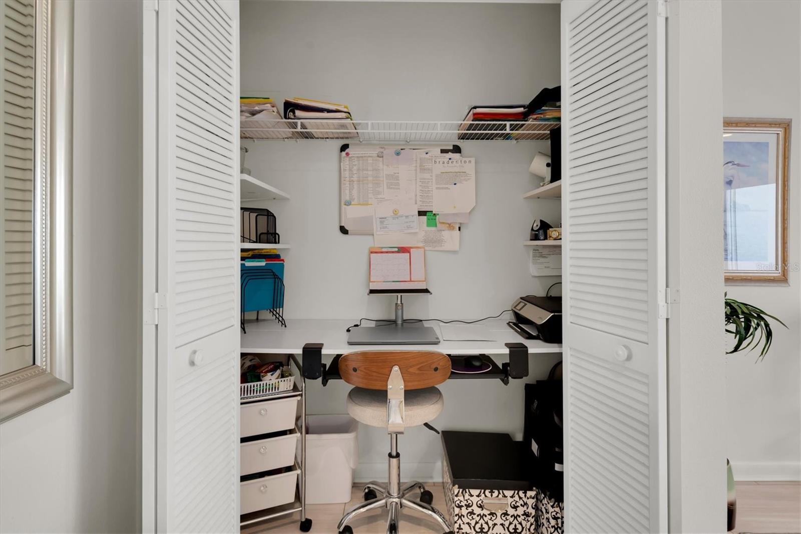 VILLAGE GREEN OF BRADENTON SEC 8 - Residential